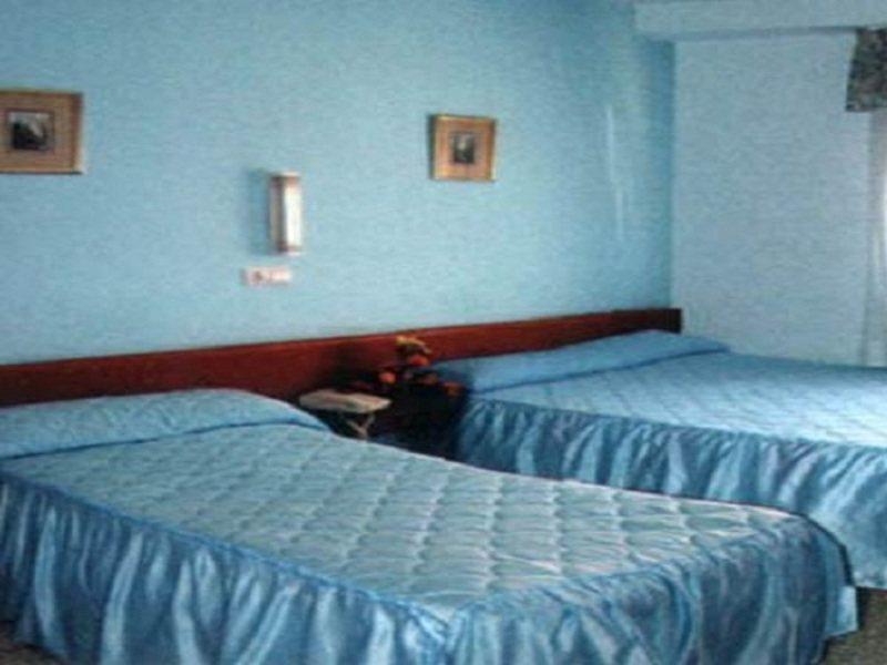 Hotel Nuria El Campello Buitenkant foto